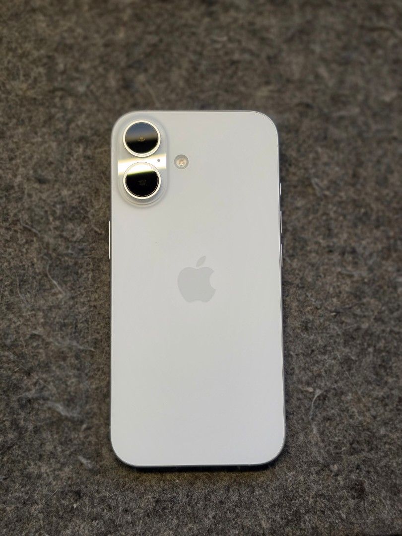 IPhone 16 128GB Starlight (Globe Locked) (Category: iPhone 16 Series) located in Mandaluyong City. Submitted by techbigboy (Listing ID 1470585591, Image 1). Description: - Pristine, brand-new condition - Just bought this Feb 2026 - Batt health at 95% with 273 cycle count - Can reset all you want - I have disposed the box, so it only comes with the unit and the original cable - RFS spare phone DM 📩.