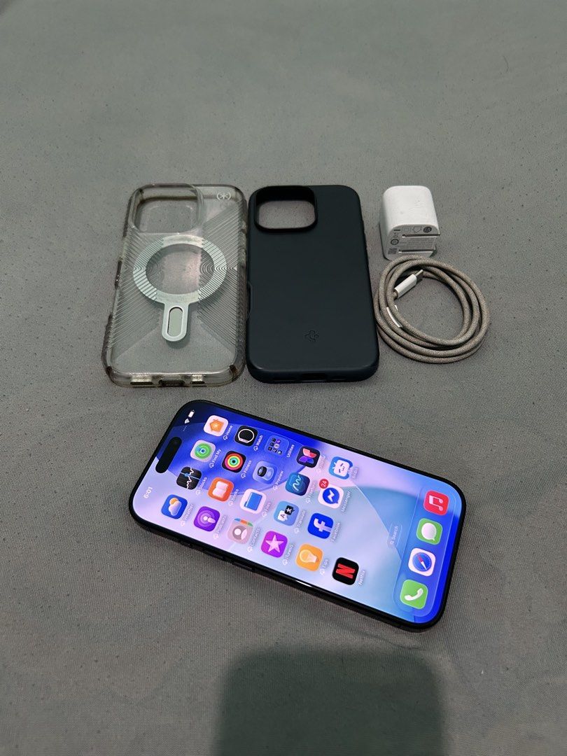 Iphone 16 Pro 128gb Fu (Category: iPhone 16 Series) located in Manila. Submitted by jakebergonio (Listing ID 1470618829, Image 3). Description: Sale/Swap Iphone 16 Pro 128gb Black Titanium Factory unlocked / Local variant 91% Batteryhealth / 787 Cycle count All working / Makinis No history of repair No issue test to sawa upon meetup Comes with Unit, orig cord & case Pasig manggahan loc.
