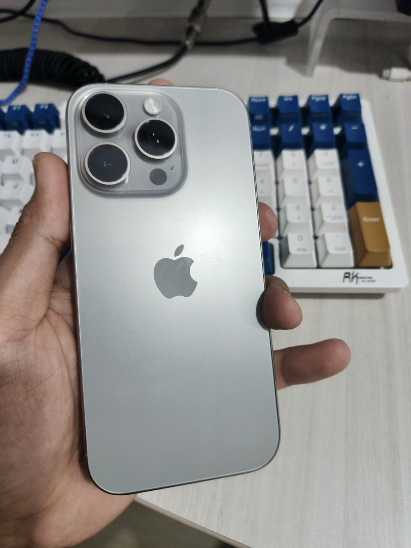 Iphone 16 pro (Category: iPhone 16 Series) located in Makati City. Submitted by kevinlim845 (Listing ID 1470664781, Image 2). Description: 93% battery life with free case unit is 99% smooth. The LCD replaced by beyond the box due to deadpixel, because of warranty they already replace it with genuine part. Scan all you want purchased at bgc still have the photo of the receipt. Meet up in Makati. Check it all upon meet up rfs need an upgrade.