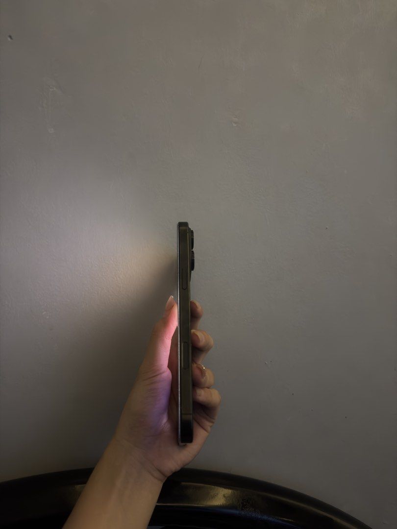 IPHONE 16 PRO MAX 256gb (Category: iPhone 16 Series) located in Manila. Submitted by nobodddyyy (Listing ID 1470596859, Image 3). Description: IPHONE 16 PRO MAX 256GB Smart Locked No history of repair Battery Health 89% No dents and scratches Unit , Box and Cases RFS: DISPOSING, ALREADY UPGRADED TO 17pm.