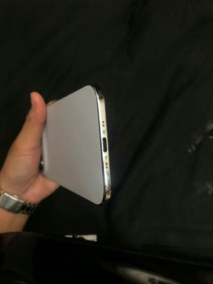 Iphone 17 air 257gb (Category: iPhone Air Series) located in Manila. Submitted by john_bautista (Listing ID 1470731198, Image 3). Description: Rush rush rush Iphone 17 Air 256GB 92% Battery Health Box & Unit 48k only (negotiable) Tondo manila.