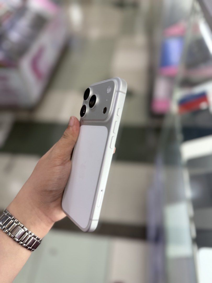 Iphone 17 Pro 256GB Openline NTC approved 100BH (Category: iPhone 17 Series) located in San Juan City. Submitted by najihahtelecomshop2018 (Listing ID 1470664249, Image 3). Description: Legit Store | Original unit FOR SALE | TRADE / SWAP ▫️INSTALLMENT thru: 🔸Credit Card (straight / installment) 🔸Ggives / Gcredit + 6% interest 🔸Spay Later + 6% interest (RFS: Buy and Sell any kinds of Gadgets) Description: iPhone 17 Pro 256GB ( other GB are also