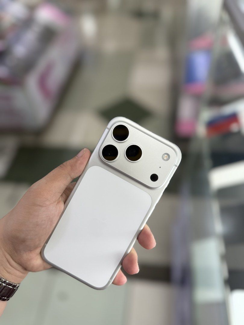 Iphone 17 Pro 256GB Openline NTC approved 100BH (Category: iPhone 17 Series) located in San Juan City. Submitted by najihahtelecomshop2018 (Listing ID 1470664249, Image 2). Description: Legit Store | Original unit FOR SALE | TRADE / SWAP ▫️INSTALLMENT thru: 🔸Credit Card (straight / installment) 🔸Ggives / Gcredit + 6% interest 🔸Spay Later + 6% interest (RFS: Buy and Sell any kinds of Gadgets) Description: iPhone 17 Pro 256GB ( other GB are also