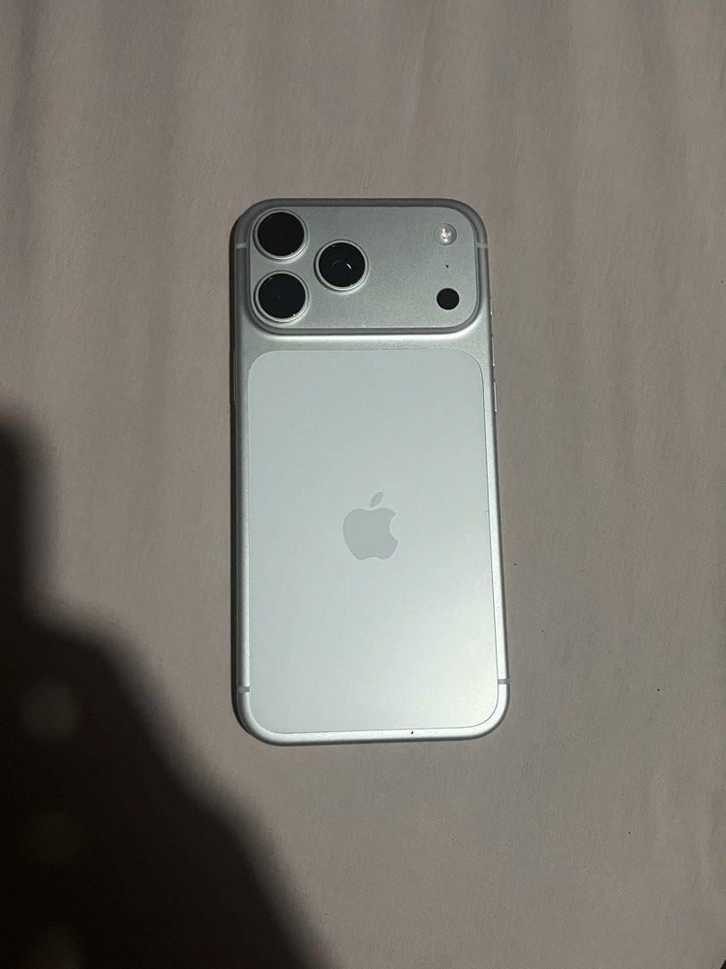 IPHONE 17 PRO MAX 256GB (Category: iPhone 17 Series) located in Cavite. Submitted by dclttrwcal (Listing ID 1470697292, Image 1). Description: Iphone 17 pro max 256gb -factory unlocked -100% battery health -7 cycle count -1 month old -all buttons working -complete inclusion (orig box and cord) the only issue is the small spots due to laser damage, aside from that wala na pong issue. .