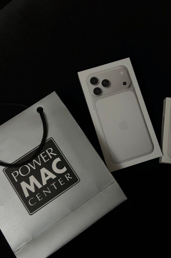 iPhone 17 pro max • 256 GB (Category: Early Generation Mobile Phones) located in Pasig City. Submitted by kylxgvl (Listing ID 1470727561, Image 1). Description: Almost a year w me :) 95% battery health / no sratches/dents w box and USB-C to Lightning Cable rfs: upgraded to ip18 pro max price is SLIGHTLY negotiable.