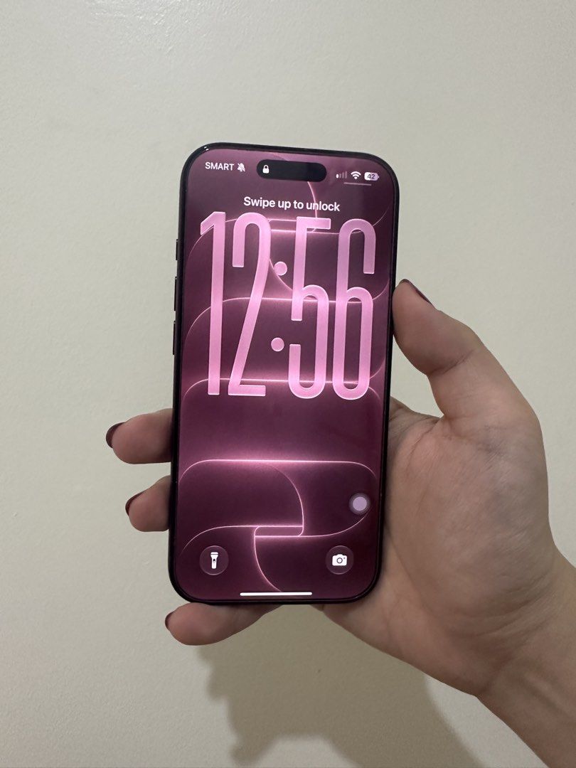 iPhone 18 Pro 256gb (Category: iPhone 18 Series) located in Caloocan City. Submitted by JonaxxSneakers (Listing ID 1470656655, Image 1). Description: iPhone 18 Pro 256gb Burgundy Color With box and charger Bought last Oct 19, 2026 85,000 pesos only. Slightly nego if kunin agad. Rfs: naliliitan sa pro will upgrade to pro max. 📍Pasig City.