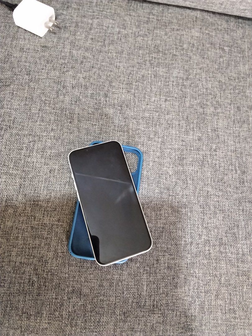 Iphone for sale (Category: iPhone 13 Series) located in Manila. Submitted by izernum7 (Listing ID 1470576126, Image 2). Description: Lightly used phone No scratches and dents .