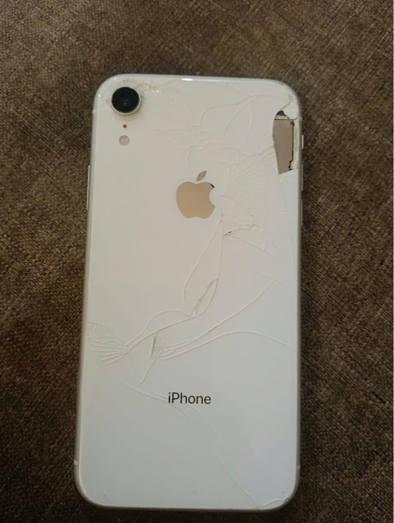 Iphone xr 64 factory unlock (Category: iPhone X Series) located in Quezon City. Submitted by kimchiman28 (Listing ID 1470567728, Image 1). Description: Im selling my extra phone iphone xr 64 Factoty unlock any sim will do Issue: just check all the picture andyan na issue niya. Can reset all the time Dm sa may gusto. Open swap basta add kayo cash. Salamat.