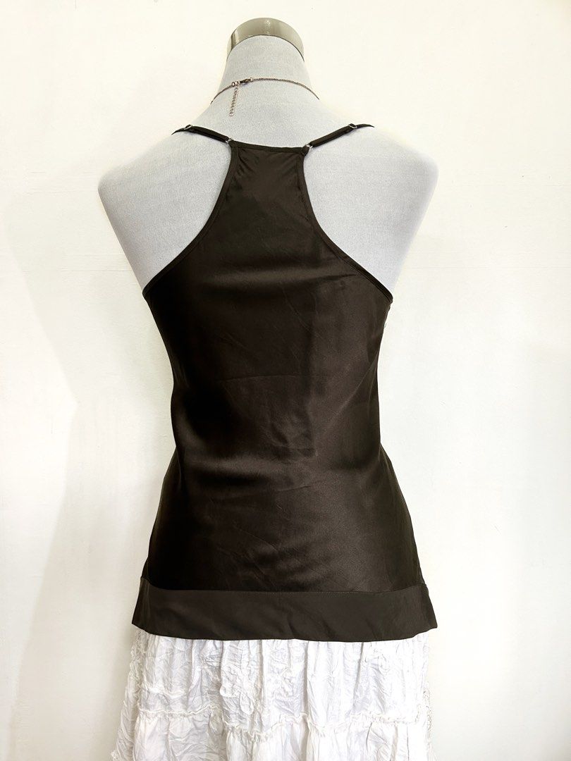 ISDA&CO Silk Deep Brown Elegant Halter Cami (Category: Sleeveless) located in Quezon City. Submitted by cooroe.mnl (Listing ID 1470681380, Image 3). Description: S-M Seller’s fav! Super elegant and the color is borderline black but still has deep brown hues 10/10 .