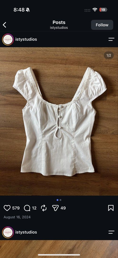 Isty Studios White Scoop Neck Button Top (Category: Blouses) located in Pateros City. Submitted by daisy03052000 (Listing ID 1470697316, Image 1). Description: best fit small to medium.