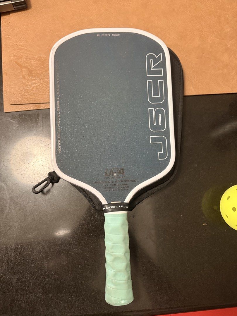 J6CR CBE (Category: Racket and Ball Sports) located in Manila. Submitted by flywithmigs21 (Listing ID 1470661852, Image 2). Description: Selling mg J6CR CBE with Hesacore/PPF and Weights on the neck! Bought august and used for 2months! Not abused I'm just a casual player no issues on performance just on the butt handle coz i dropped it so my chip sya. Meet up makati/bgc or mandaluyong willing to swap for Loco 2 or Power Ultre 2 white ONLY.