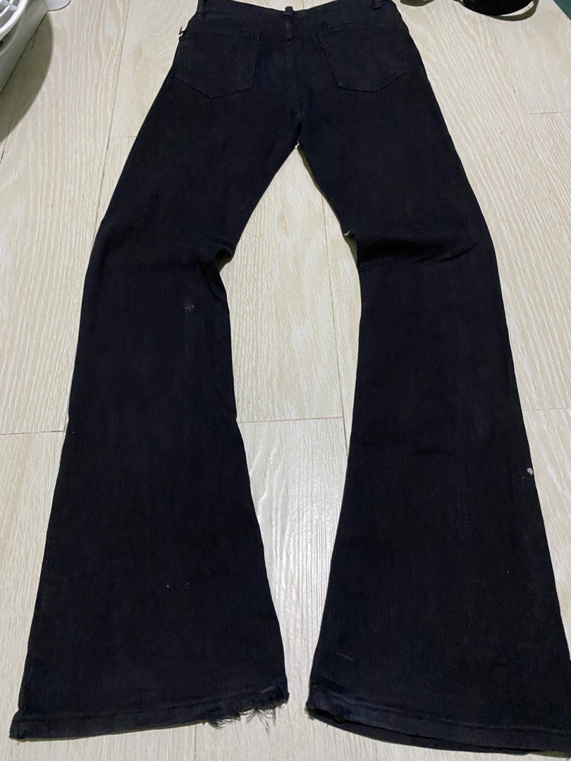 Japanese laced distressed bootcut flared jeans (Category: Jeans) located in Manila. Submitted by mayawhomay76883 (Listing ID 1470699816, Image 2). Description: W29xL39 Hem: 9.5 .