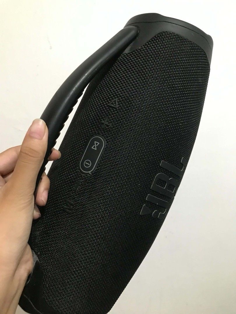 JBL Boombox 3 Bluetooth Speaker (Category: Soundbars, Speakers & Amplifiers) located in Paranaque City. Submitted by genxie_ (Listing ID 1470688198, Image 3). Description: ✨ Good sound quality with strong audio ✅ Fully working, no known issues 🎵 Bluetooth connectivity 🖤 Black with orange accents 👌 Good condition ❌ No charger and original box 💰 Price: ₱2,500 negotiable 📌 Actual item shown in the photos. 🎶 Buyer is welcome to test before buyi