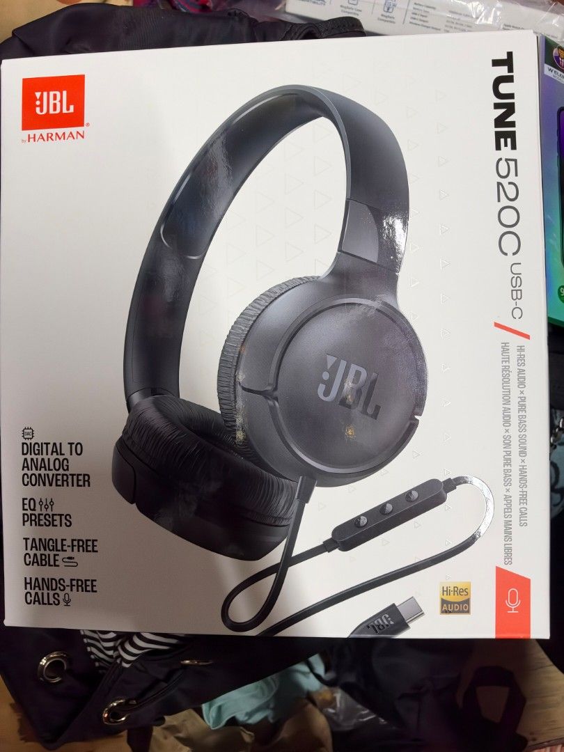 JBL Tune 520C USB-C Wired Headphones (Category: Headphones & Headsets) located in Manila. Submitted by olxph_966057981 (Listing ID 1470680758, Image 3). Description: - Brand: JBL - Model: Tune 520C Wired Over-Ear Headphones - Connection: USB-C with built-in DAC - Sound: -Res Audio support & JBL Pure Bass Sound - Controls: Inline remote for volume/tracks & built-in mic for calls - Features: Lightweight, foldable design, tangle-free cable, & EQ pre