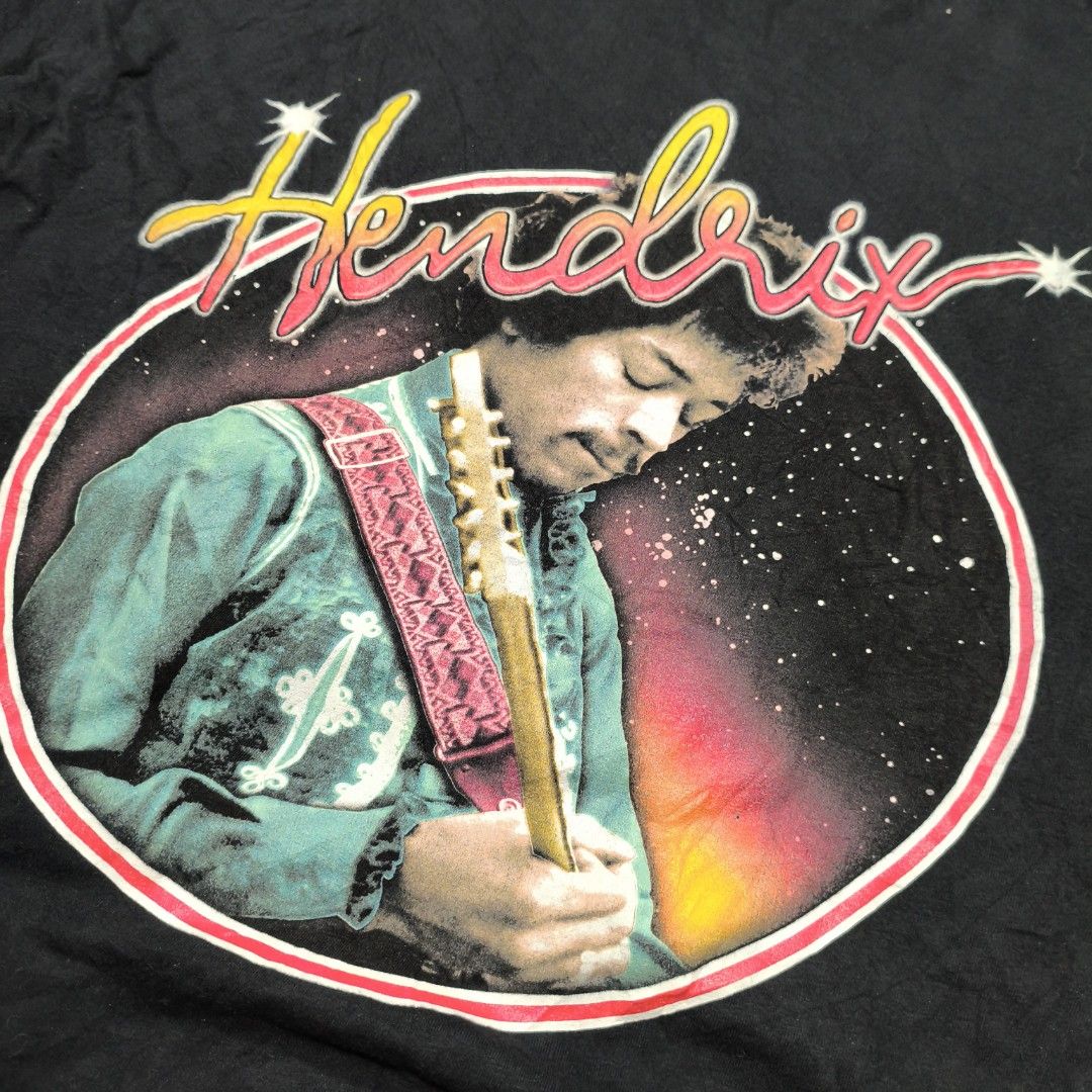 Jimi Hendrix shirt (Category: Tshirts & Polo Shirts ) located in Calatrava. Submitted by ermitany0 (Listing ID 1470703072, Image 2). Description: Jimi Hendrix shirt Very good condition Width x length: 22"x 28.5 ( large fit ) Please check photos for more details ✅⬇️ Location: Negros Occidental PM if interested 📩📩📩📩🙂.