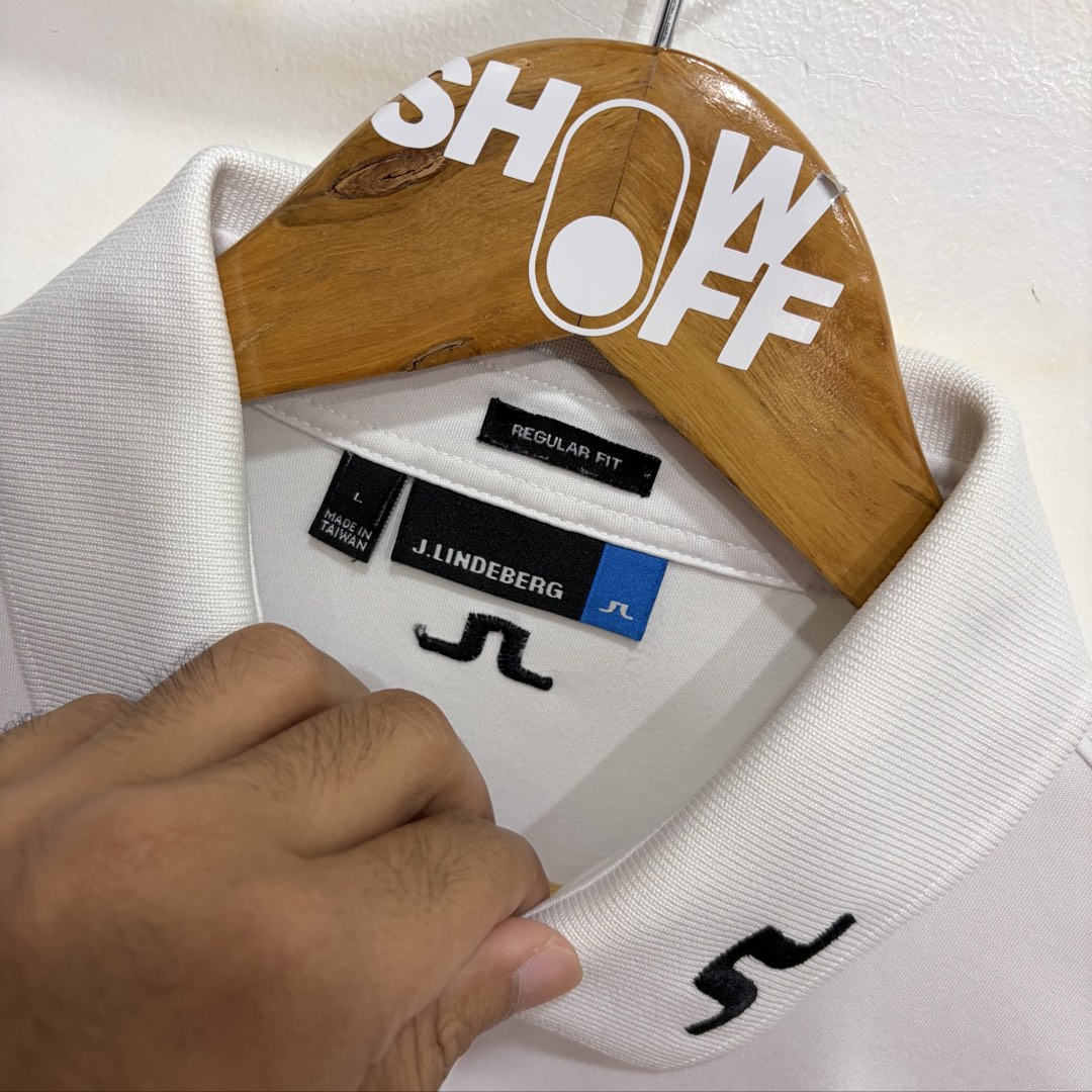 j.lindeberg (Category: Tshirts & Polo Shirts ) located in Santa Rosa. Submitted by gardenofthrifts (Listing ID 1470611564, Image 3). Description: Shirt ₱2880 Large Width: 21 Length: 28.5 10/10 Condition Comment “Mine” below to purchase..