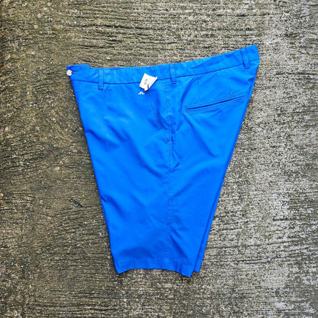 j.lindeberg Blue Golf Short-Size 40 (Category: Shorts) located in San Pablo. Submitted by pablo_pablo25 (Listing ID 1470637410, Image 1). Description: size 40 Lenght 22 excellent mininal issue last photo.