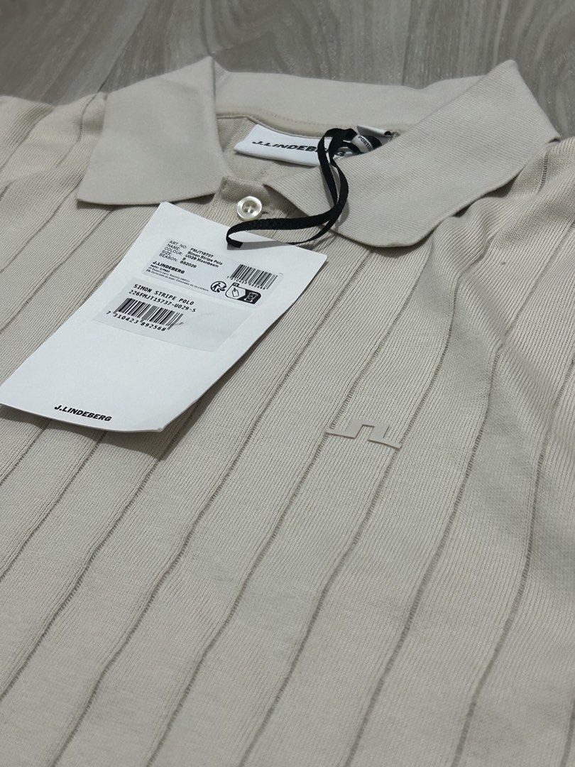 Jlinderberg Simon Polo (Category: Tshirts & Polo Shirts ) located in Batangas. Submitted by jazthrift_ (Listing ID 1470649279, Image 2). Description: Jlinderberg (Simon stripe polo) -Brand new (with tags) -Color rate: 10/10 -Never been used -No issues -Small on tag 20x26 🏷️₱2,499 (free shipping).