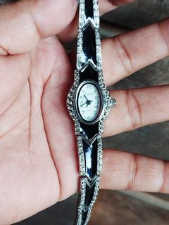 (Category: ) located in . Submitted by vintageanddainty (Listing ID 1470585700, Image 1). Description: .