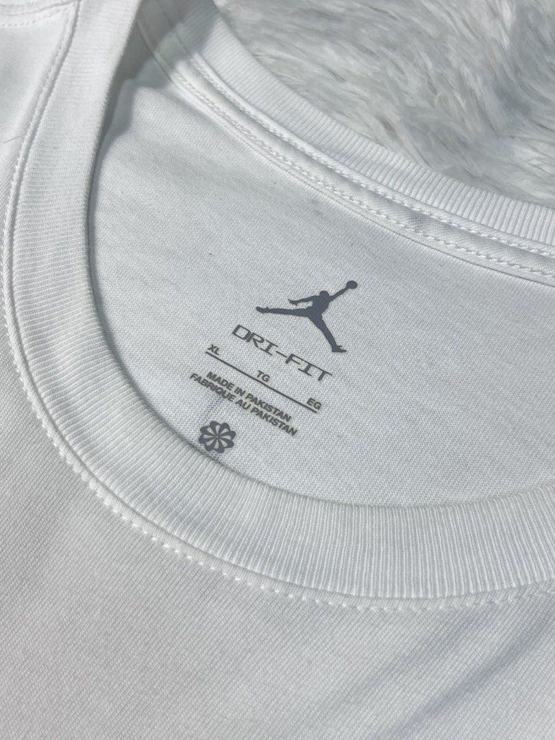 JORDAN (Category: Tshirts & Polo Shirts ) located in Manila. Submitted by bagayanagi11491 (Listing ID 1470588875, Image 3). Description: Excellent Condition Size: XL Dimes: 23x30 Issue: None .