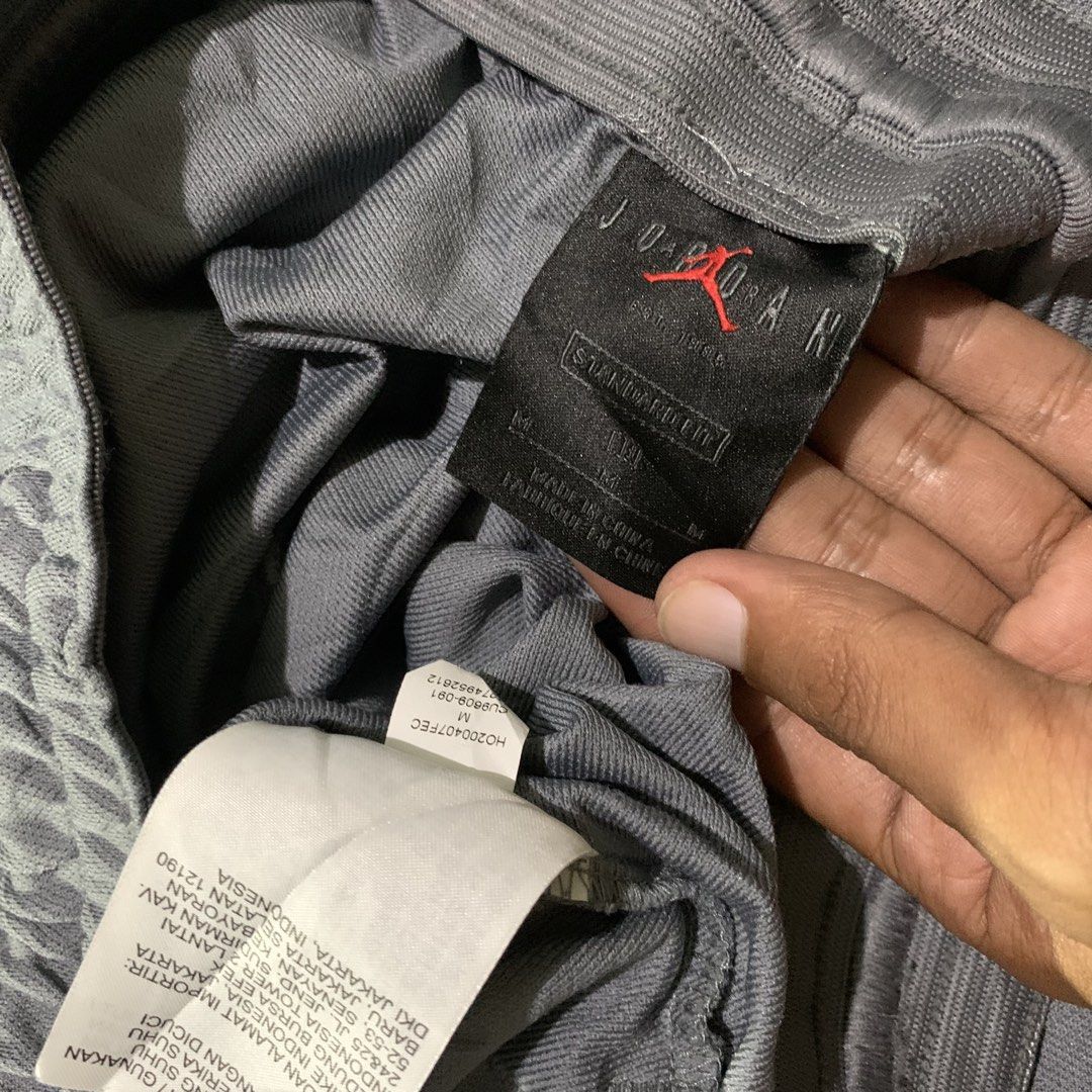 Jordan athletic trackpants (Category: Joggers) located in Davao. Submitted by jandyfuert21303 (Listing ID 1470683083, Image 3). Description: Good as new condition Medium on tag 28-36 x 39 No issues .