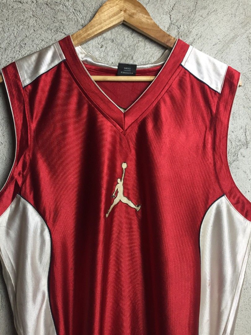 JORDAN JERSEY VINTAGE (Category: Activewear) located in Baybay. Submitted by offrackproject (Listing ID 1470602631, Image 2). Description: FREE SHIPPING.