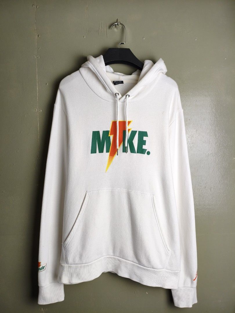 Jordan Mike (Category: Coats, Jackets and Outerwear) located in Baguio. Submitted by baduo (Listing ID 1470653505, Image 1). Description: Jordan Mike 🔸𝐒𝐢𝐳𝐞: L 🔸𝐈𝐬𝐬𝐮𝐞: Washable Stains 🔸𝐂𝐨𝐧𝐝𝐢𝐭𝐢𝐨𝐧: Excellent Condition 🔸𝐃𝐢𝐦𝐞𝐬: 25 x 27 --- ₱1200 +sf 📍Baguio City 🚛JNT shipping nationwide.
