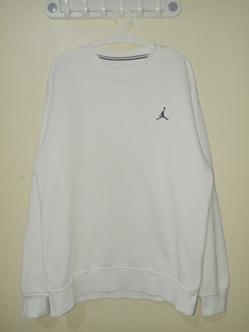 Jordan MJ FLC Crew GCEL Sweatshirt (Category: Hoodies) located in Taguig. Submitted by brent_de_belen (Listing ID 1470580724, Image 1). Description: Size M on Tag Length: 26.5 Width: 21 Excellent condition, no issue..