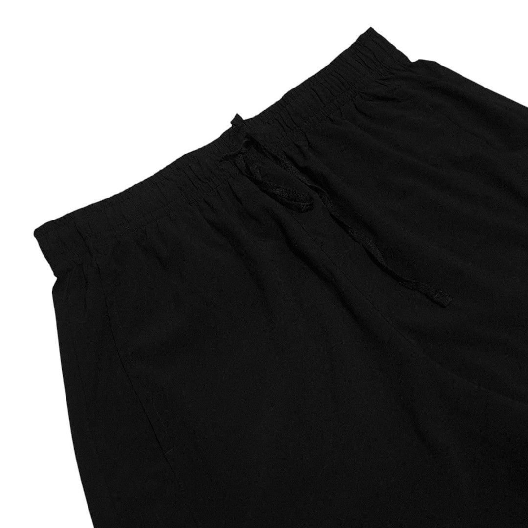 Jordan Woven Shorts (Category: Shorts) located in Angeles City. Submitted by thriftrawph (Listing ID 1470730990, Image 3). Description: as-new condition (no issues) color rate: 10/10 size: L-XL waist: 30-40 length: 17.5 hem: 12.5 available thru dm [<3] please ensure the item fits you or the recipient. color may vary slightly due to lighting. refunds/returns accepted only for valid reasons.