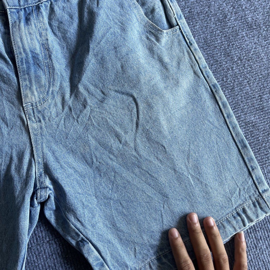 Jorts size 36 (Category: Shorts) located in Butuan. Submitted by cgsayas20083001 (Listing ID 1470607011, Image 3). Description: .