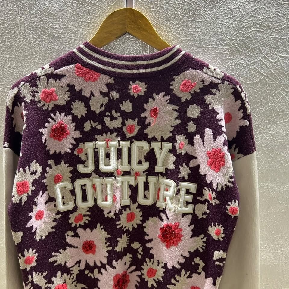 JUICY COUTURE Y2K VARSITY JACKET (Category: Coats, Jackets and Outerwear) located in Caloocan City. Submitted by j3ngsanity (Listing ID 1470594730, Image 2). Description: ISSUE : MIN LINTS DIMES : 20x23.