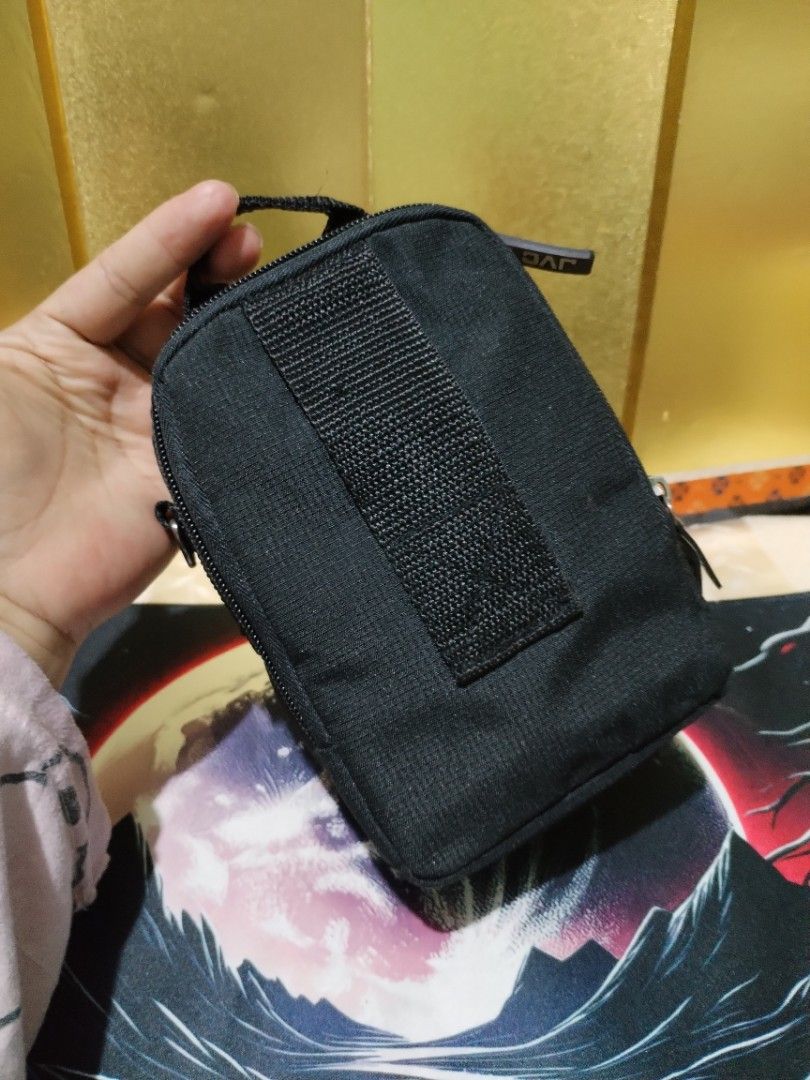 JVC Camera Pouch Bag Black Grey (Category: Camera Bags & Carriers) located in La Trinidad. Submitted by malditas (Listing ID 1470705644, Image 3). Description: - Authentic JVC camera pouch in a stylish black and grey design - Compact size with a sturdy zipper closure and custom branded pull From HT box BUY AS IS (NO RETURN, NO EXCHANGE, NO REFUND unless stated) LOCATION For dropping: BAGUIO- Mabini LA TRINIDAD - KM. 5 SHIPPING via J&T + SF paymen