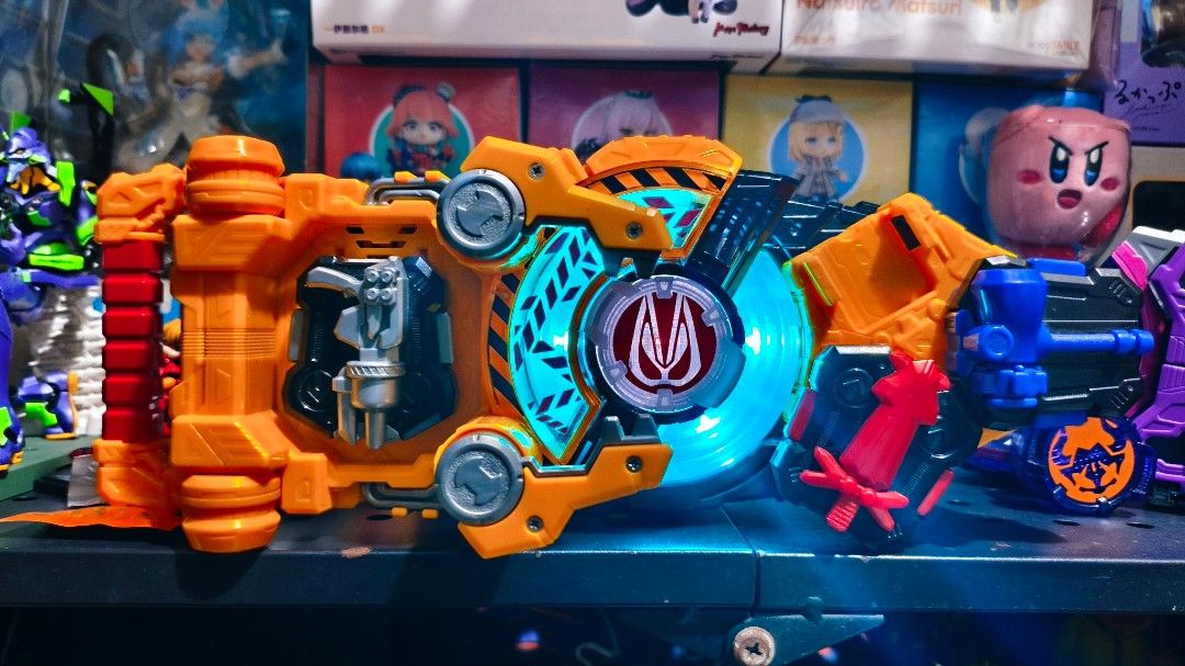 Kamen Rider Geats DX Powered Builder Buckle (Category: Action & Battle Toys) located in Mandaluyong City. Submitted by proiidxhaic (Listing ID 1470156750, Image 2). Description: complete with mini buckles except sa Seeker ID Core. Geats ID Core included. Desire Driver NOT INCLUDED. LOC - Mandaluyong City MOP - Gcash/GoTyme MOD - SDD|Lalamove. buyer's booking and fee.