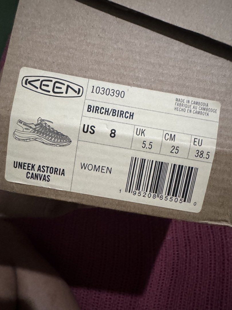 Keen Uneek Astoria Canvass (Category: Flats & Sandals) located in Lamut. Submitted by arteepreloved (Listing ID 1470685861, Image 2). Description: .