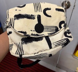 (Category: ) located in . Submitted by jinkyreyann (Listing ID 1470617211, Image 1). Description: .