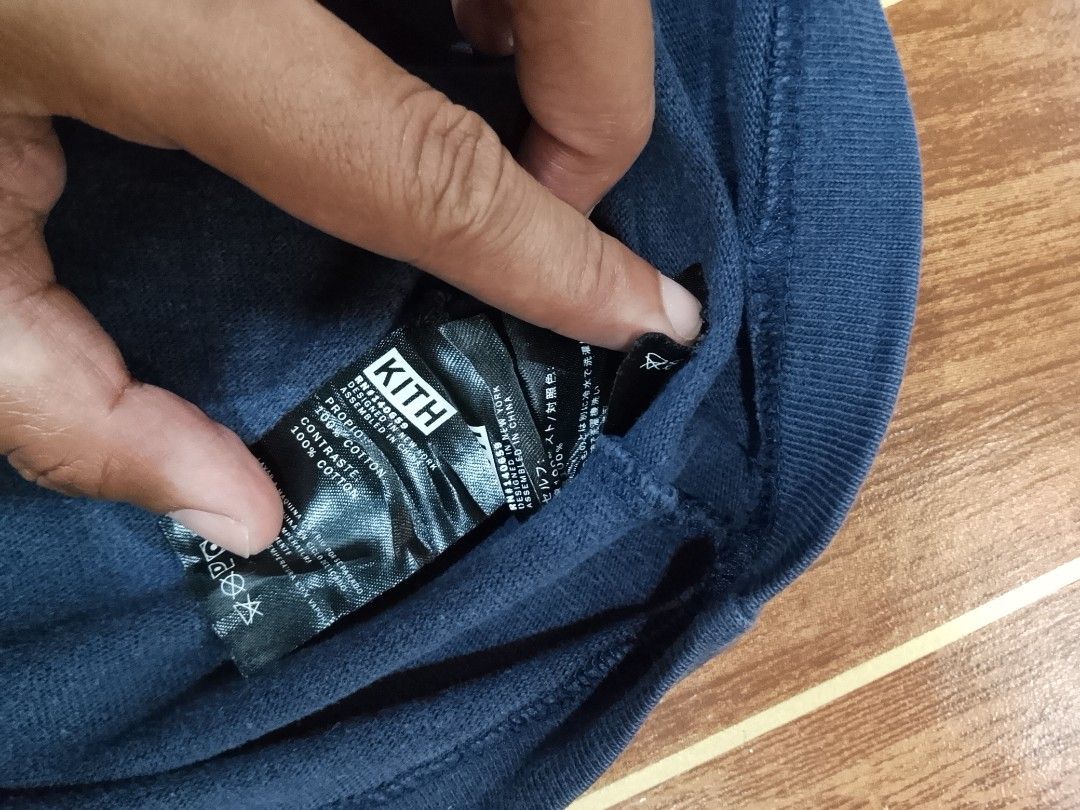 Kith basi mid logo (Category: Tshirts & Polo Shirts ) located in San Jose del Monte. Submitted by sellibay (Listing ID 1470662592, Image 3). Description: dimes: W21 * L28 issue: medyo fade ung sa likod ng neck.