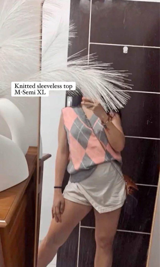 Knitted sleeveless top (Category: Blouses) located in Santa Rosa. Submitted by dannie.warren (Listing ID 1470714911, Image 1). Description: .