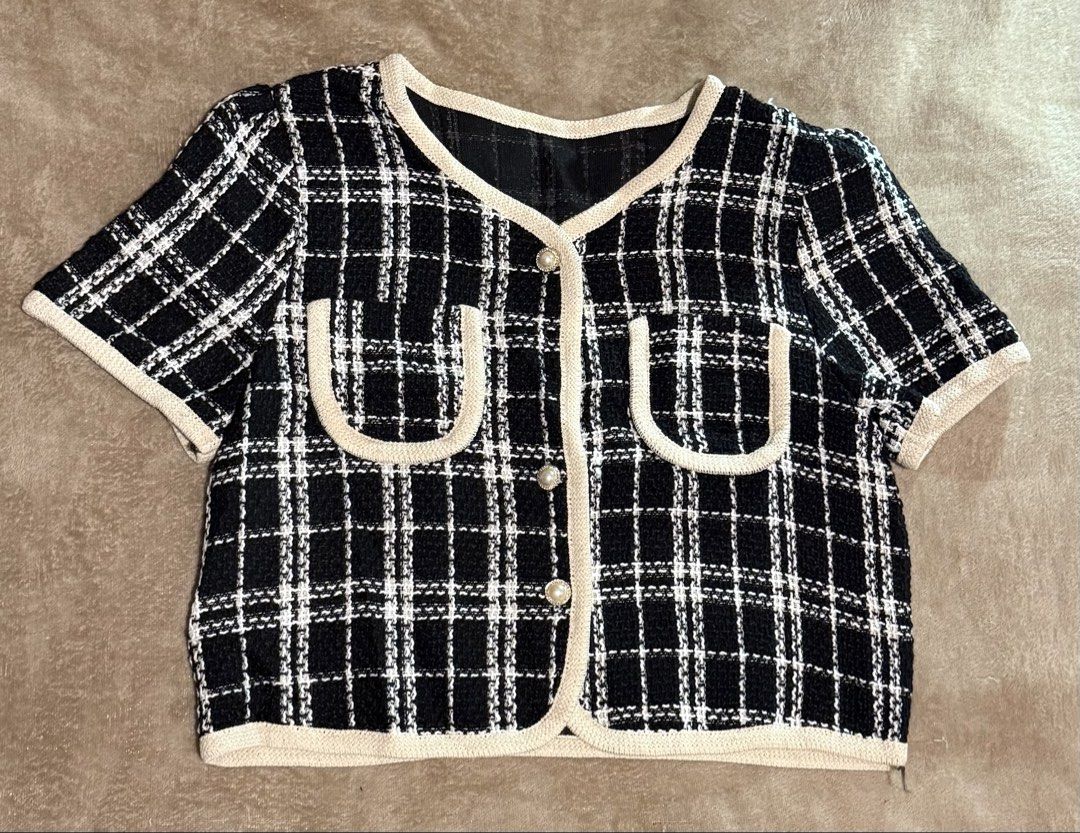 Knitted top (Category: Shirts) located in San Jose del Monte. Submitted by keen.elodies_stuff (Listing ID 1470676552, Image 1). Description: .