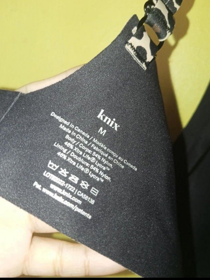 Knix Seamless Printed Bra Size: Medium (Category: Undergarments & Loungewear) located in Navotas City. Submitted by vanilla_sandalwood (Listing ID 1470610594, Image 3). Description: -Brand: Knix -Seamless Bra -Color: Animal Print -Size: Medium -Like New -Good Condition.