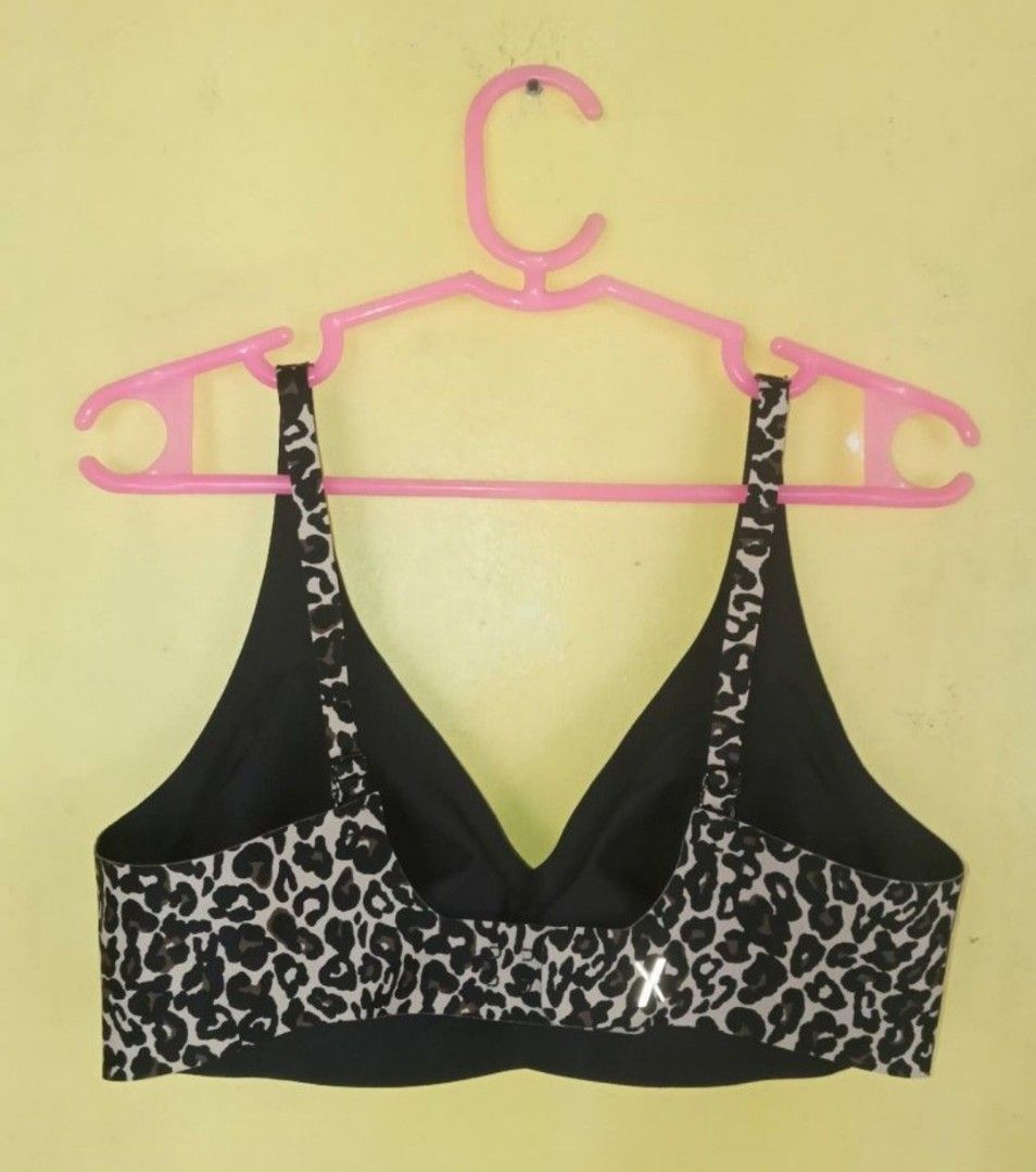 Knix Seamless Printed Bra Size: Medium (Category: Undergarments & Loungewear) located in Navotas City. Submitted by vanilla_sandalwood (Listing ID 1470610594, Image 2). Description: -Brand: Knix -Seamless Bra -Color: Animal Print -Size: Medium -Like New -Good Condition.
