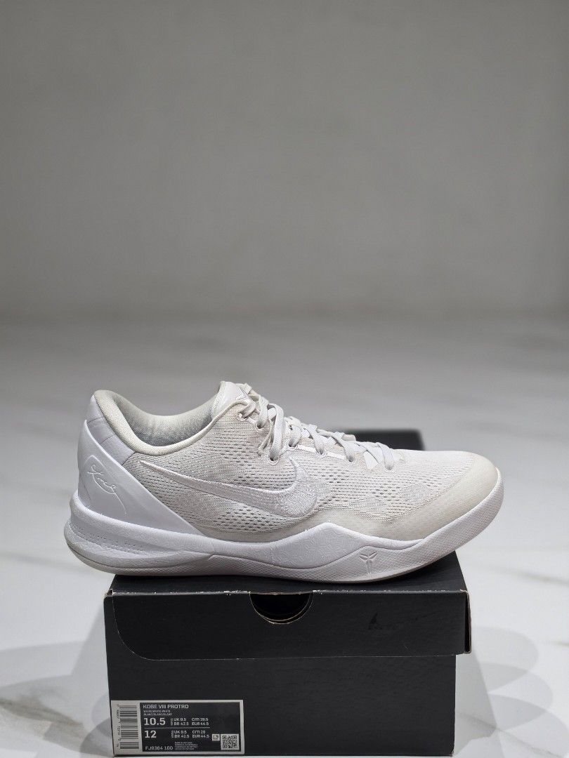 KOBE 8 HALO (Category: Sneakers) located in Caloocan City. Submitted by 321soled (Listing ID 1470635785, Image 1). Description: for sale/trade kb 8 halo size 10.5 used / complete 4,995 south caloocan area ig/fb: 321soled.