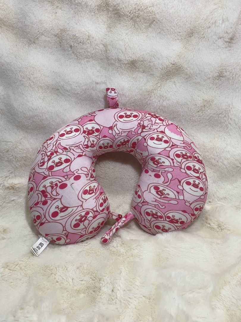 Kobito Neck Pillow (Category: Travel Essentials & Accessories) located in Kalibo. Submitted by ollie_stuffshop (Listing ID 1470706288, Image 2). Description: Before you send your inquiries: ❗️Last Price is already posted ❗️Manage your expectations, WYSIWYG ❗️May need washing ❗️Dropoff is every Wednesday & Sunday.