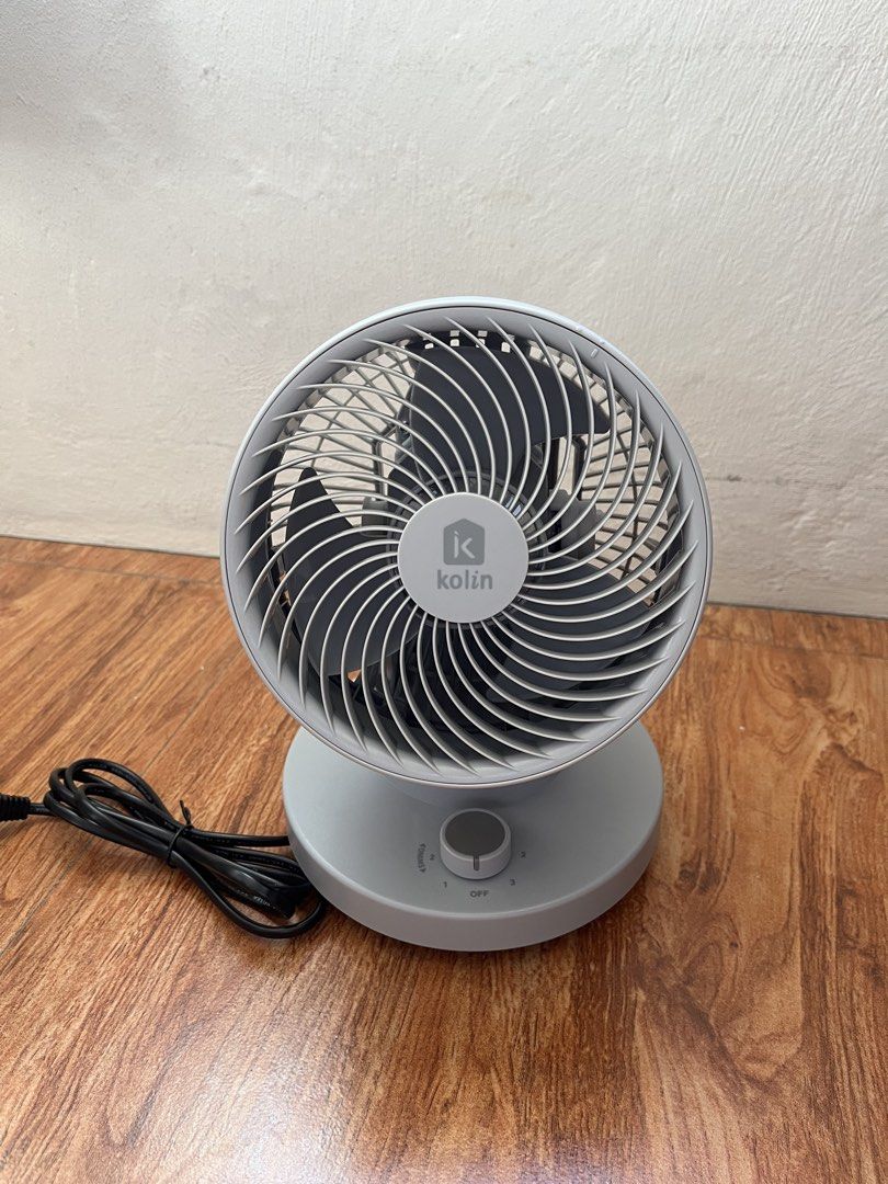 Kolin Air Circulator Fan 7” (Category: Air Conditioning and Heating) located in Makati City. Submitted by lilmissgirl (Listing ID 1470742431, Image 1). Description: - Brand/Model: Kolin Air Circulator KCF-07TMGAC - Color: Sleek Grey - Features: Compact design, left & right swing function, 3 speed settings - Performance: Quiet operation, tested and 100% working - Inclusions: Original box, user manual, and plug included - Condition: Excellent, read