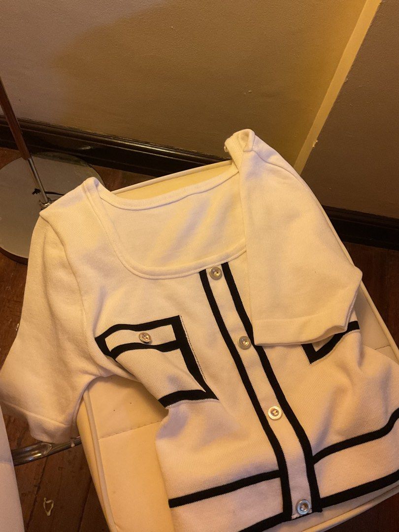 Korean Style Square Neck Top (Category: Blouses) located in Manila. Submitted by charmspots (Listing ID 1470696601, Image 1). Description: .