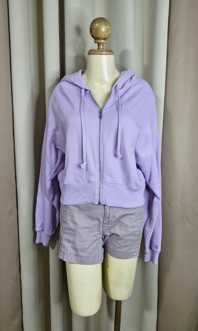 L: Gilly Jicks Hoody Jacket (Category: Coats, Jackets and Outerwear) located in Calabanga. Submitted by deniseallyson (Listing ID 1470675128, Image 1). Description: .