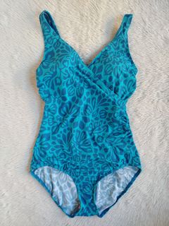 (Category: ) located in . Submitted by closetbykimkirsten (Listing ID 1470630366, Image 1). Description: .