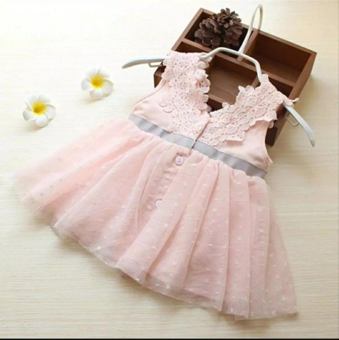 Lace Tutu Dress with Bow (Category: Babies & Kids Fashion) located in Concepcion. Submitted by sellwave (Listing ID 1470567930, Image 3). Description: .