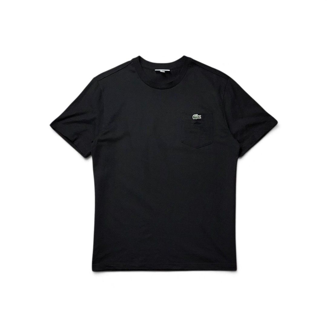 LACOSTE ESSENTIAL POCKET T-SHIRT 🐊 (Category: Tshirts & Polo Shirts ) located in Manila. Submitted by 7100treasure.co (Listing ID 1470705480, Image 2). Description: LACOSTE ESSENTIAL POCKET T-SHIRT 🐊 • Tag Size: FR 4 / US M (Medium) • Measurements: 20" Width x 28" Length 📍 Location: Mindanao 🚚 Shipping: J&T Express Nationwide 💳 Payment: GCash (Payment First) 📩 PM TO MINE! 🔥.