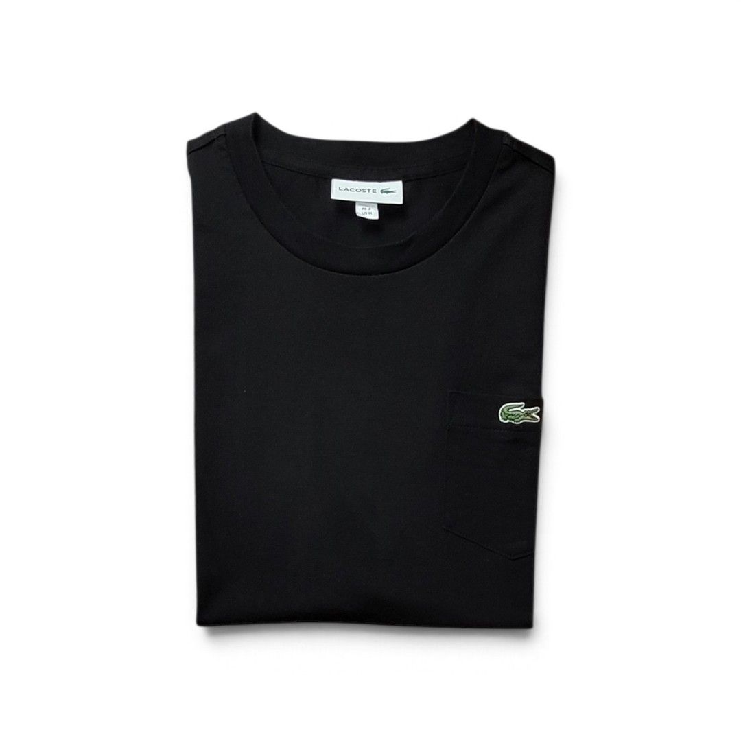LACOSTE ESSENTIAL POCKET T-SHIRT 🐊 (Category: Tshirts & Polo Shirts ) located in Manila. Submitted by 7100treasure.co (Listing ID 1470705480, Image 3). Description: LACOSTE ESSENTIAL POCKET T-SHIRT 🐊 • Tag Size: FR 4 / US M (Medium) • Measurements: 20" Width x 28" Length 📍 Location: Mindanao 🚚 Shipping: J&T Express Nationwide 💳 Payment: GCash (Payment First) 📩 PM TO MINE! 🔥.