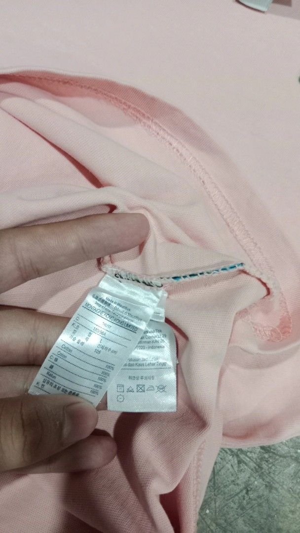 Lacoste Live Pink Unisex (Category: Shirts) located in Guiguinto. Submitted by khiel_lorenzo. (Listing ID 1470668257, Image 3). Description: Lacoste size - M on tag color rate - 9.5/10 condition - 9.5/10 issue - none pm for more details .